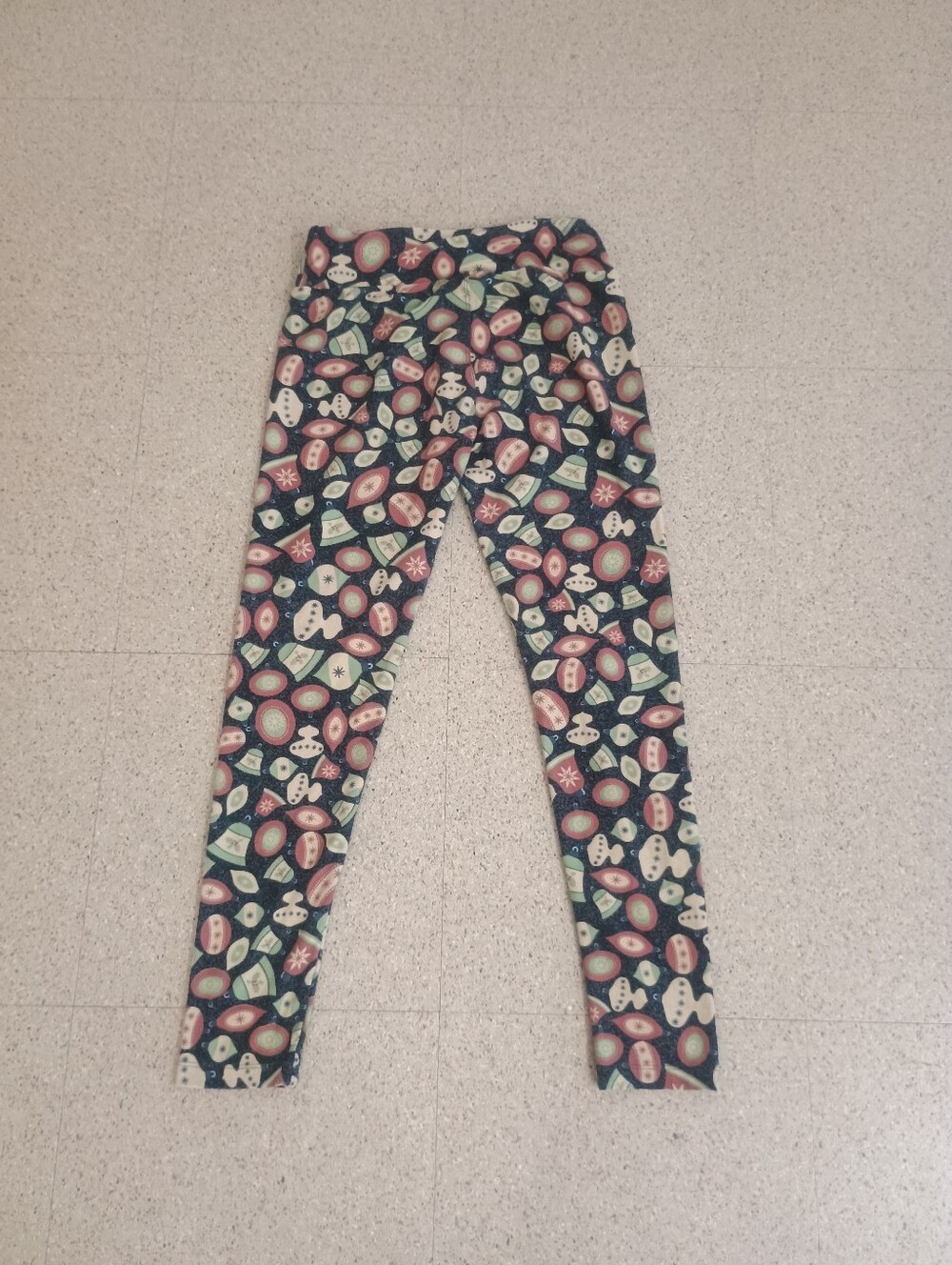 LuLaRoe Girls leggings festive retro-style Christmas Ornament Holiday print - Picture 3 of 7